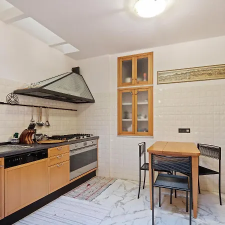 Apartment Sarzana * Sarzana